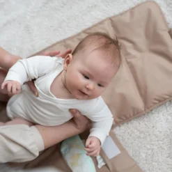 KipKep Napper Verschoningsmatje + Luieretui Coffee
